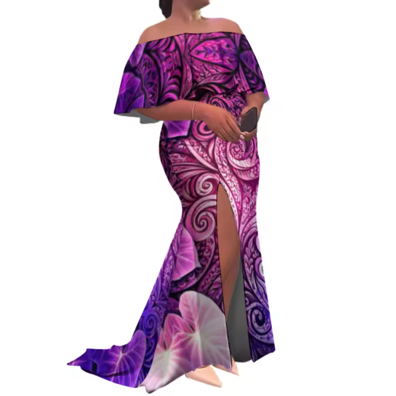 Robe polynésienne avec traîne.