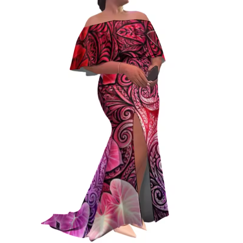 Robe polynésienne avec traîne.