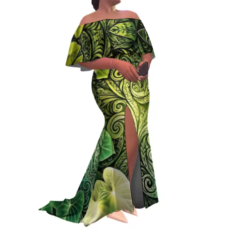 Robe polynésienne avec traîne.