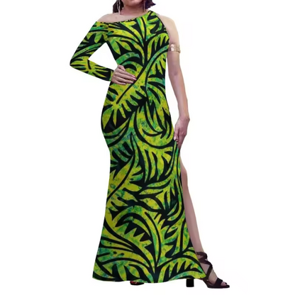 Robe longue asymétrique imprimé tropical.