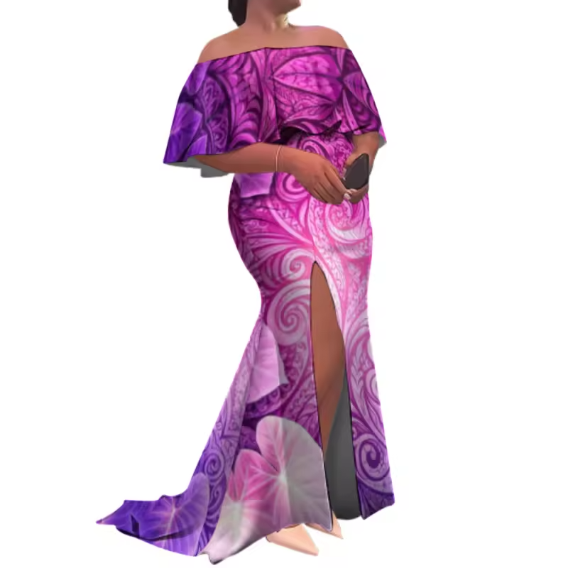 Robe polynésienne avec traîne.